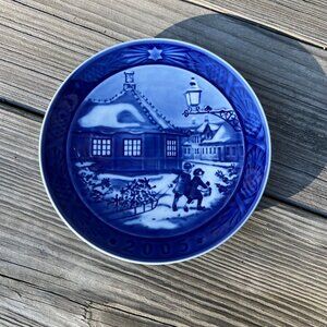 2005 Royal Copenhagen “Hans Christian Andersen House” Christmas Plate